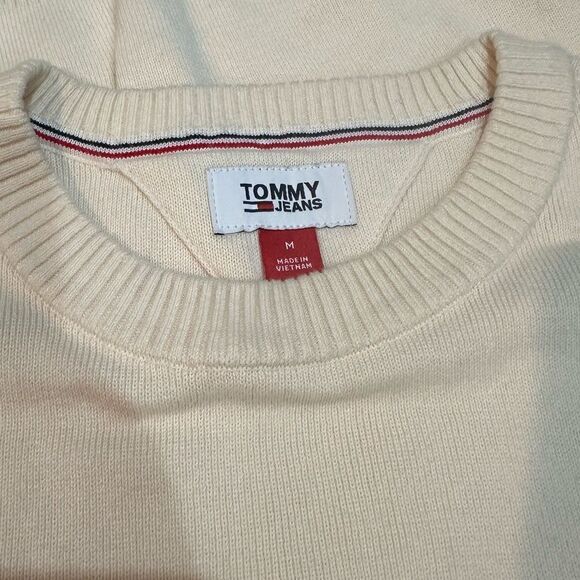 Tommy Hilfiger Women’s Cream Sweater Vest - Picture 2 of 3
